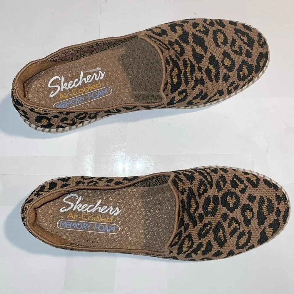 Skechers Air-Cooled Memory Foam Leopard Print Flats Size 5 - Picture 6 of 7